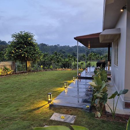 Songs Of The Treepie Villa Virajpet Exterior photo